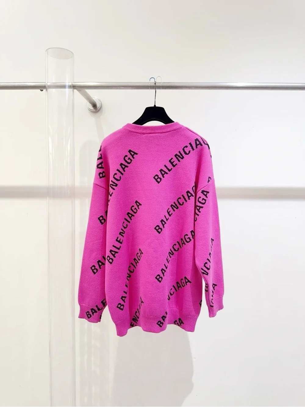 ❌hold❌🚩steal Balenciaga Hot Pink Logo Crewneck Sweater - Picture 2 of 5